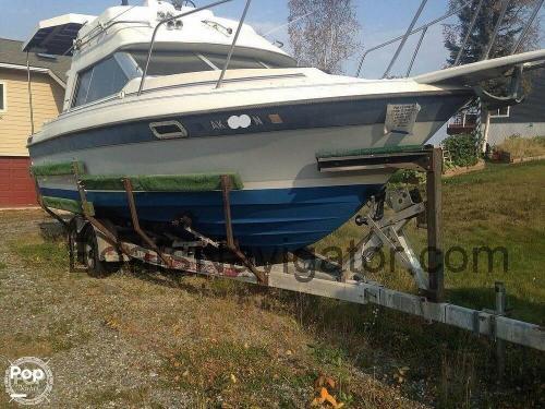 Bayliner Trophy 2556 specs and reviews